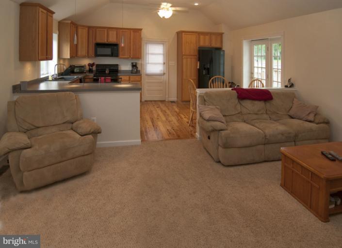 8701 A Yellow Springs Road Frederick, MD 21702 - Photo 7 of 24 Living Room