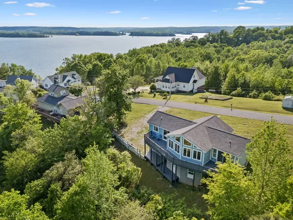 $369,900 | 465 Turtle Point Lane, Waverly, TN 37185