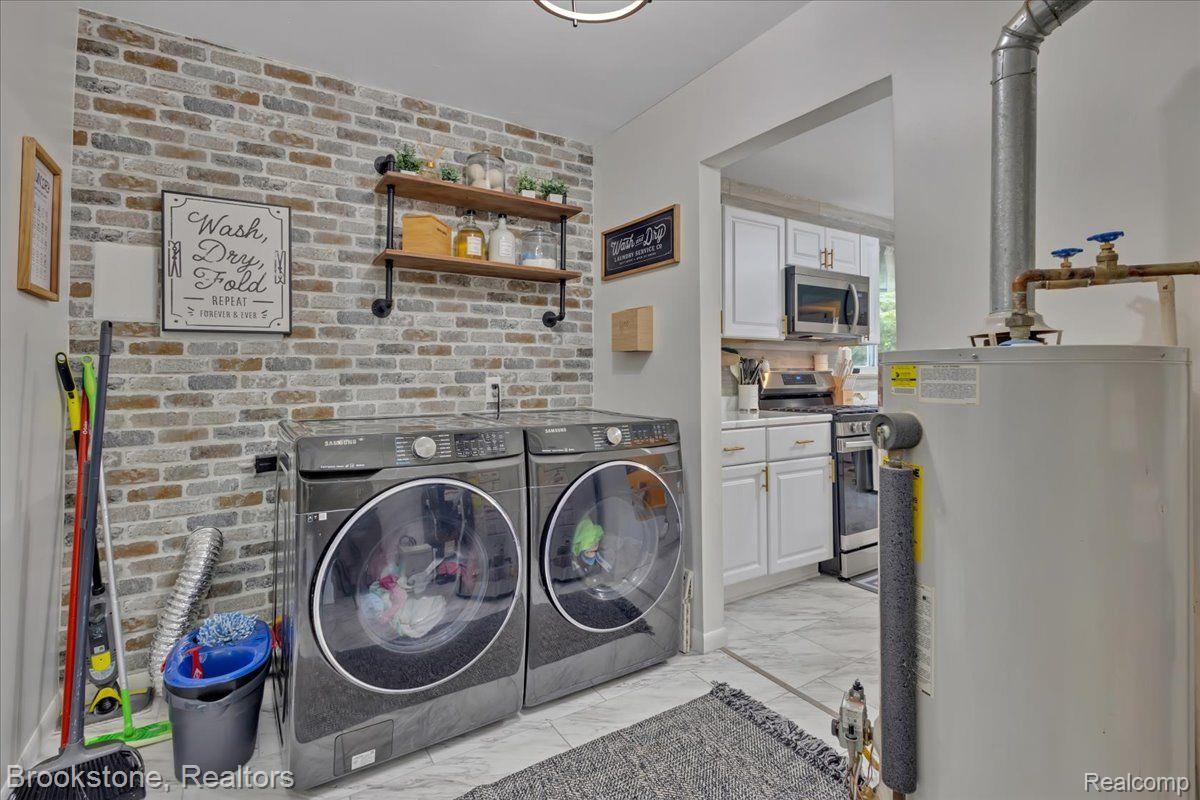 3664 West Genesee Road Lapeer, MI 48446 - Photo 17 of 32 Laundry/Utility Room