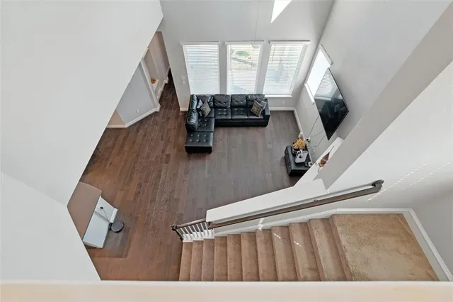 a view of entryway and livingroom