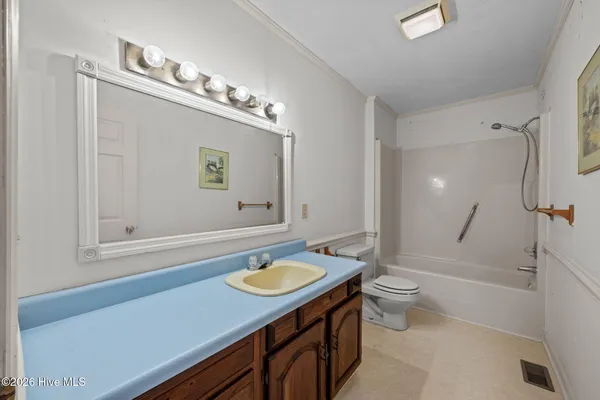 $255,000 | 52 Lakeshore Drive, Arapahoe, NC 28510