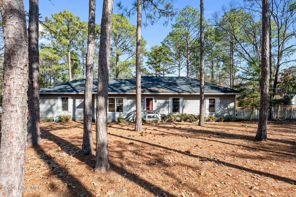 $255,000 | 52 Lakeshore Drive, Arapahoe, NC 28510