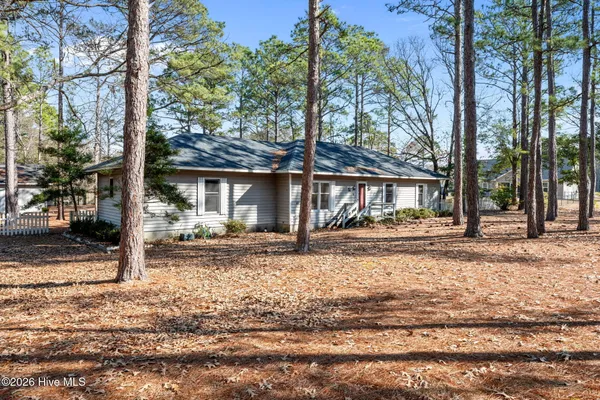 $255,000 | 52 Lakeshore Drive, Arapahoe, NC 28510