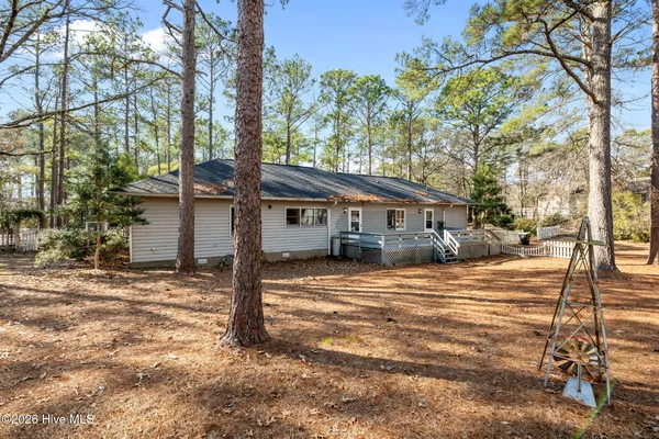 $255,000 | 52 Lakeshore Drive, Arapahoe, NC 28510