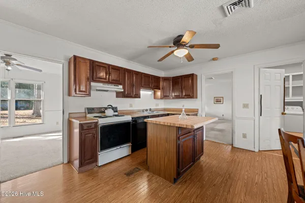 $255,000 | 52 Lakeshore Drive, Arapahoe, NC 28510