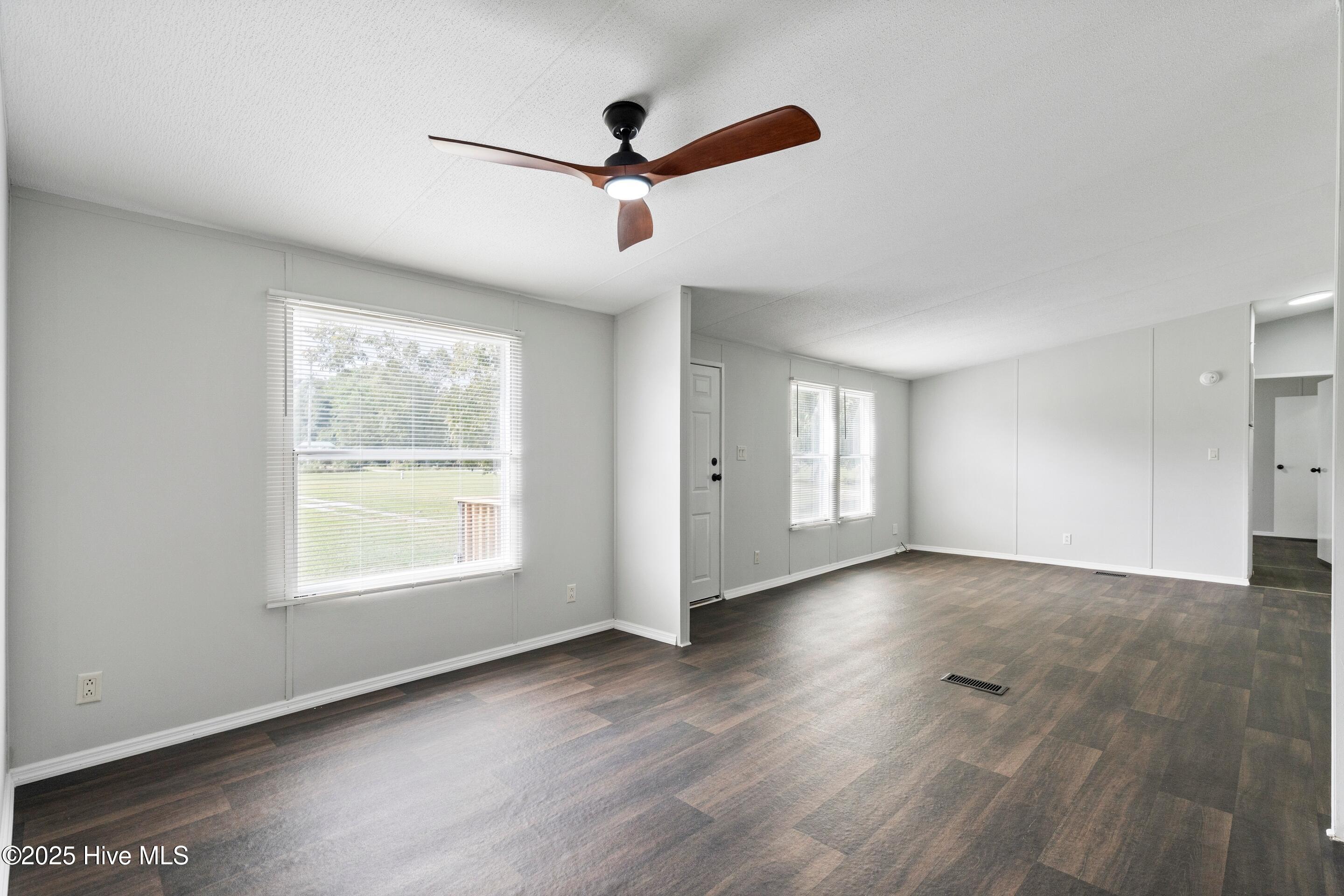 836 Belgrade-Swansboro Road Stella, NC 28582 - Photo 7 of 43 mls-DSC09251