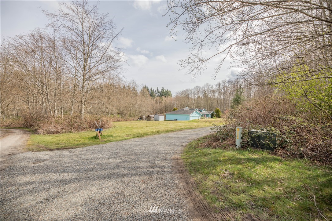 5515 Northeast Falcon Ridge Lane Poulsbo, WA 98370 - Photo 3 of 36 Gallery Image 3