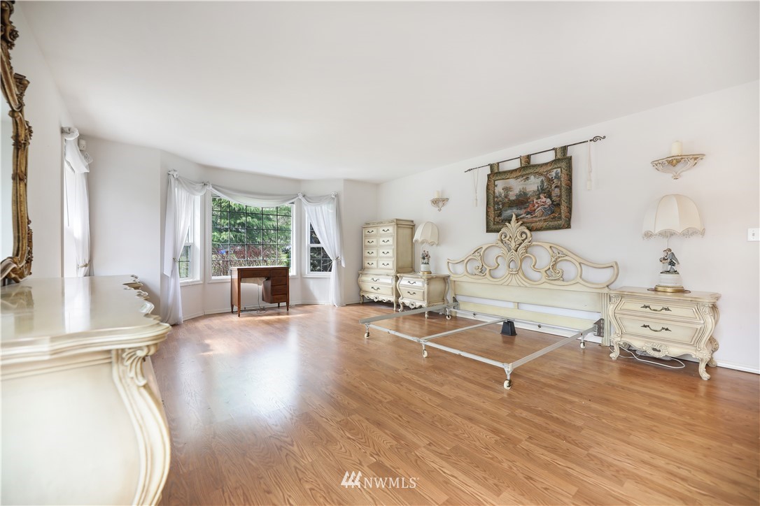 5515 Northeast Falcon Ridge Lane Poulsbo, WA 98370 - Photo 22 of 36 Gallery Image 22