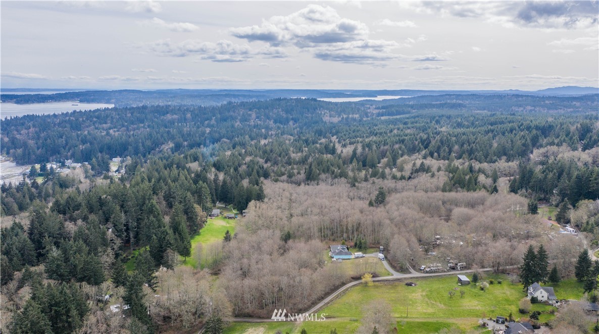 5515 Northeast Falcon Ridge Lane Poulsbo, WA 98370 - Photo 31 of 36 Gallery Image 31