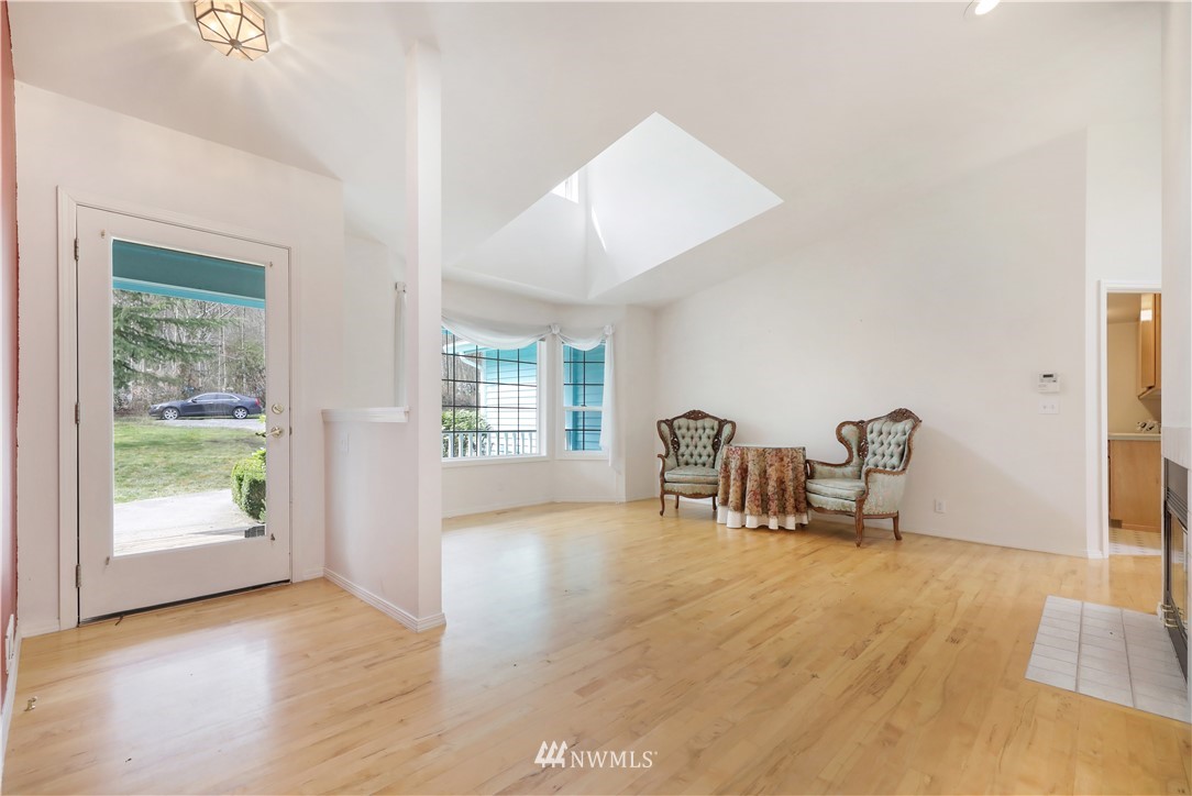5515 Northeast Falcon Ridge Lane Poulsbo, WA 98370 - Photo 6 of 36 Gallery Image 6