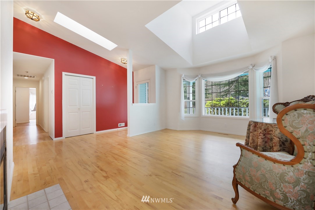 5515 Northeast Falcon Ridge Lane Poulsbo, WA 98370 - Photo 7 of 36 Gallery Image 7