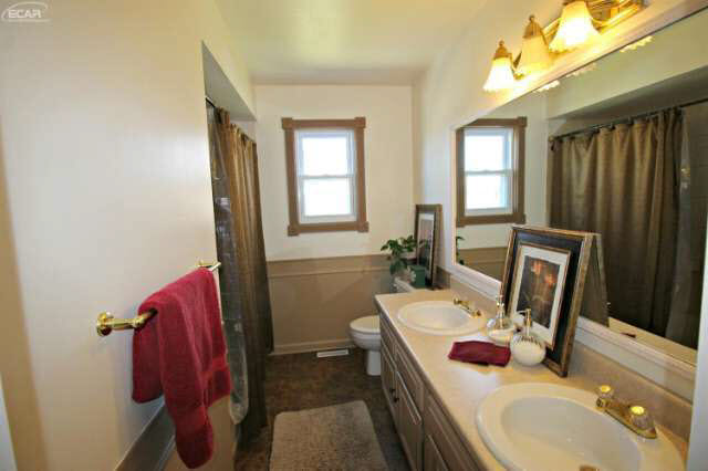 4086 West Wilson Road Clio, MI 48420 - Photo 7 of 25 21122115-6.JPG