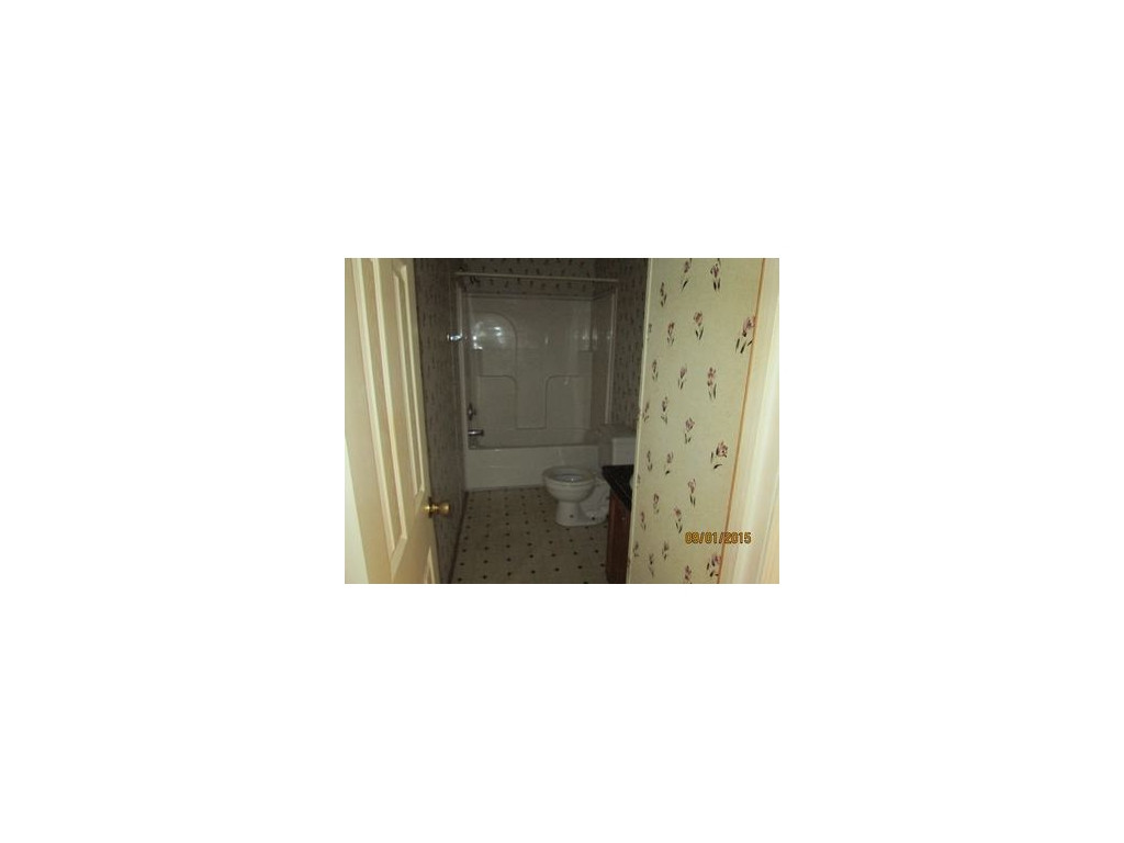 625 Snapps Ferry Road Kingsport, TN 37664 - Photo 14 of 14 BATH 2