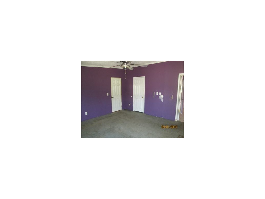 625 Snapps Ferry Road Kingsport, TN 37664 - Photo 9 of 14 BEDROOM 1