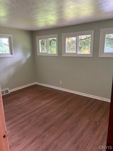 118 Parsons Road Camillus, NY 13031 - Photo 5 of 17 Master Bed