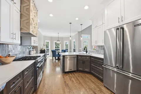 $949,000 | 5708 Templegate Drive, Nashville, TN 37221