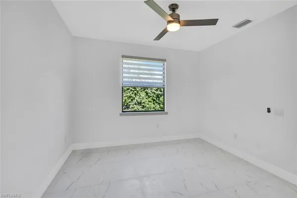 $1,600 | 430-432 Bell Boulevard, Lehigh Acres, FL 33974