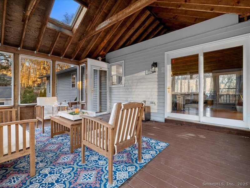 73 Airline Road Clinton, CT 06413 - Photo 10 of 36