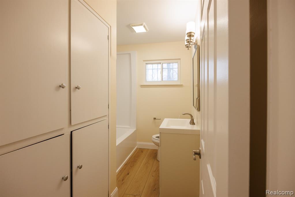 1518 Randy Court Flint, MI 48505 - Photo 6 of 14 Gallery Image 6