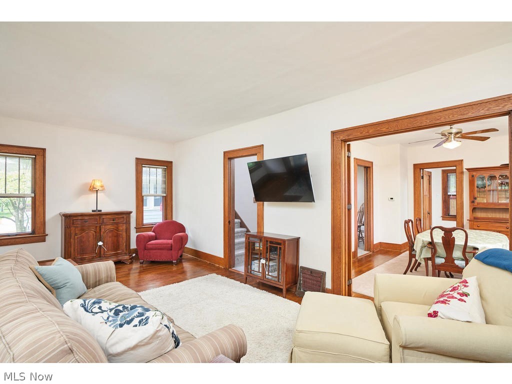 1083 Berwin Street Akron, OH 44310 - Photo 8 of 24 Living room