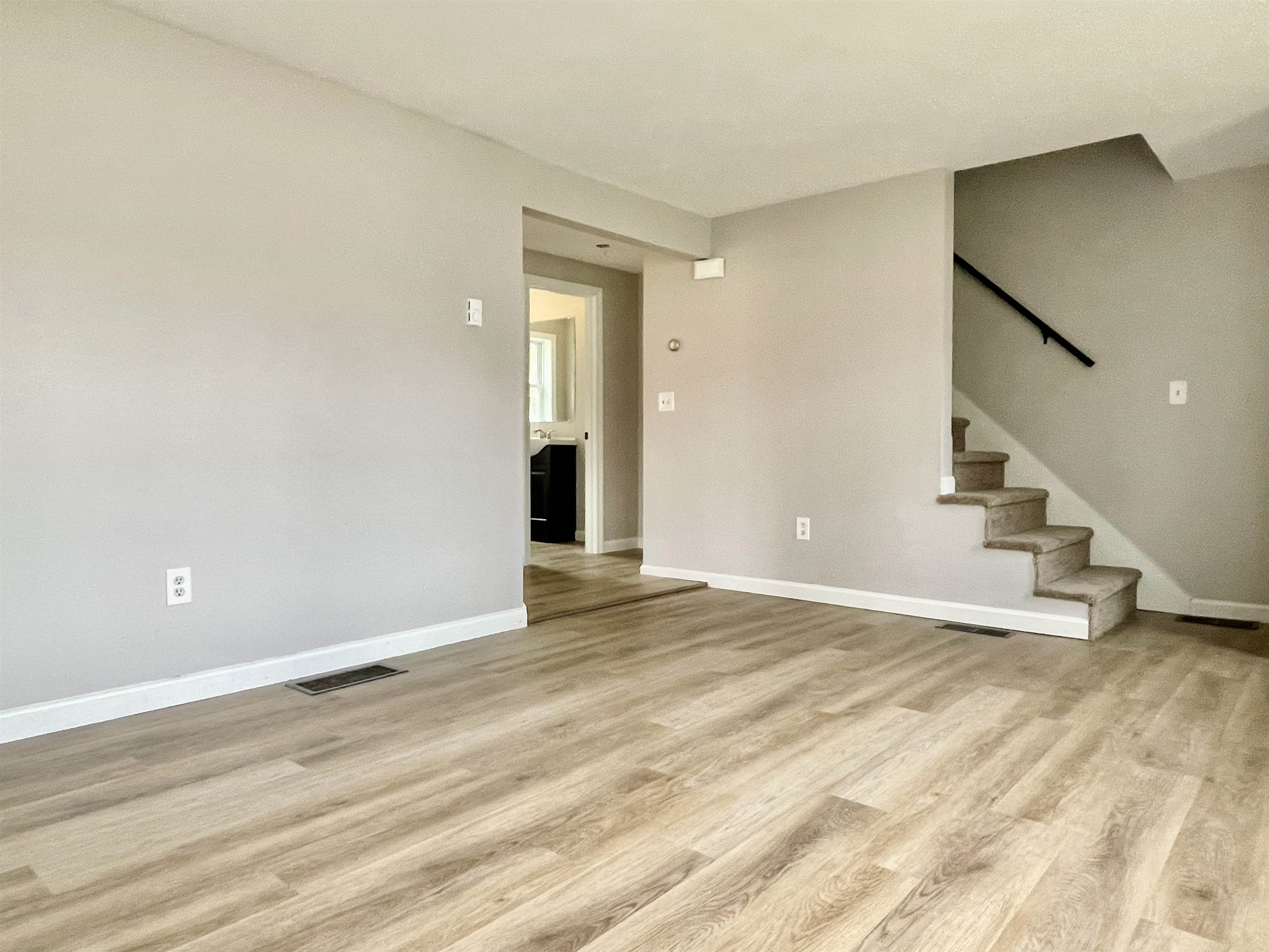 19 Townhouse Road Allenstown, NH 03275 - Photo 10 of 19 Gallery Image 10