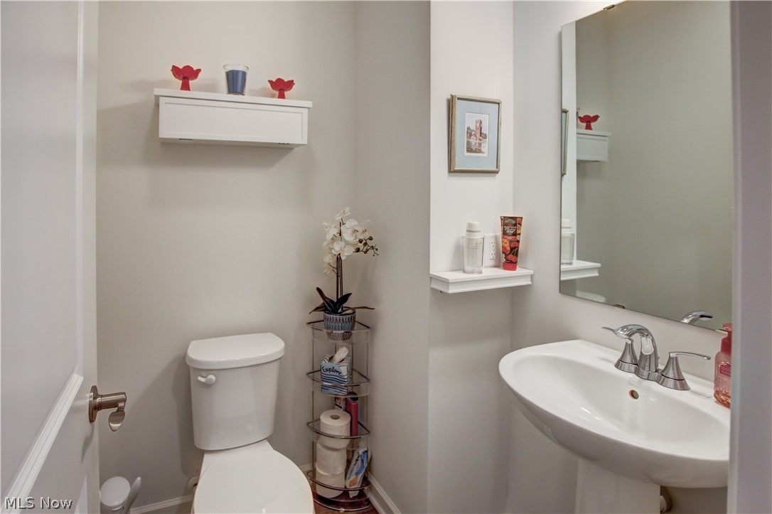 648 Diagonal Road Akron, OH 44320 - Photo 10 of 34