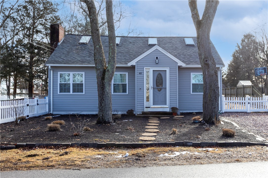 40 Lane 1 Warwick, RI 02888 - Photo 2 of 38