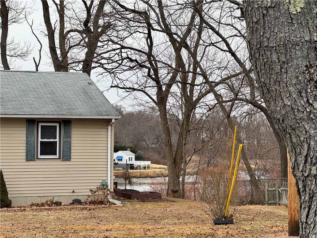 40 Lane 1 Warwick, RI 02888 - Photo 37 of 38 Front door seasonal view