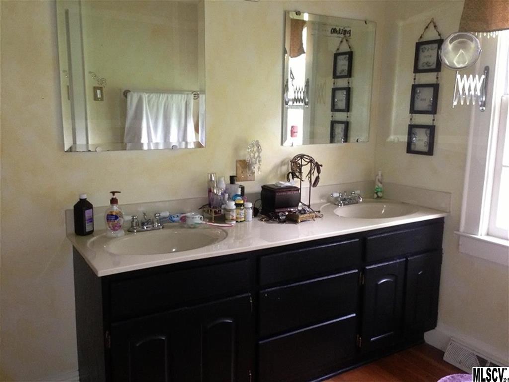 4435 Edwards Road Claremont, NC 28610 - Photo 14 of 23 Gallery Image 14