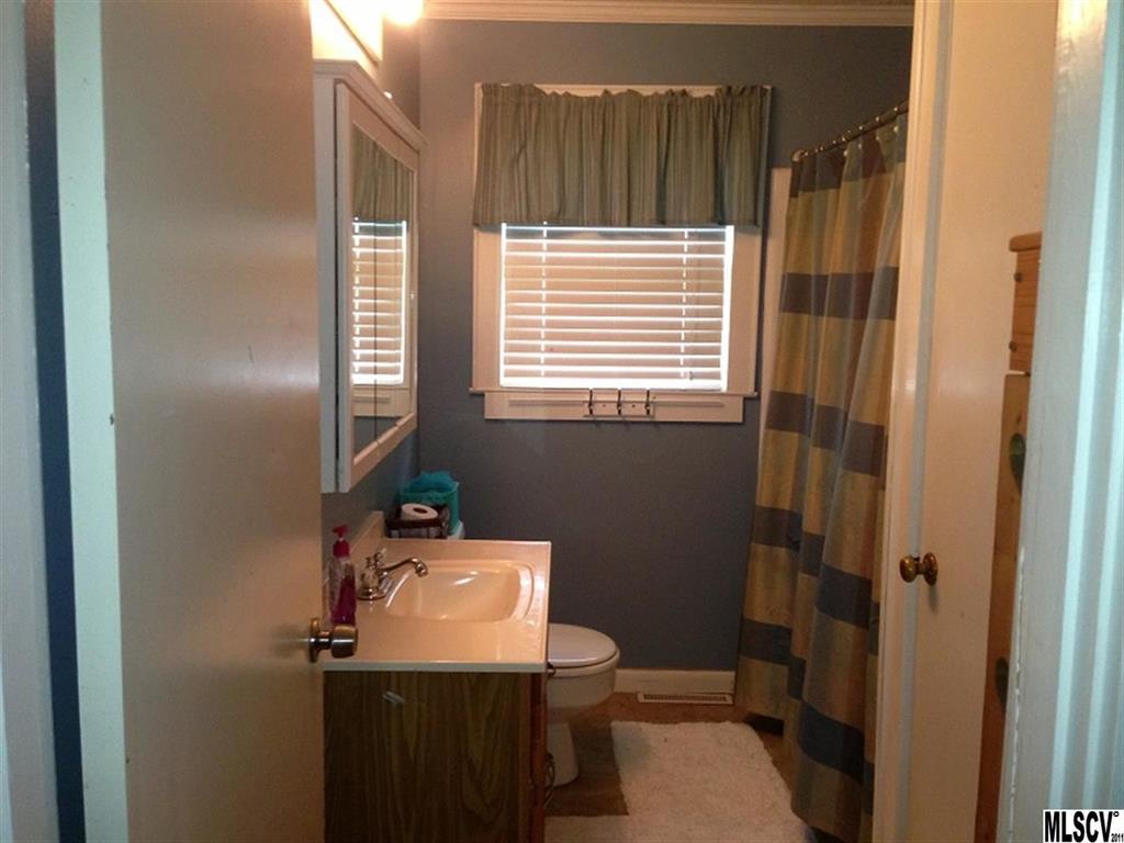 4435 Edwards Road Claremont, NC 28610 - Photo 8 of 23 Gallery Image 8