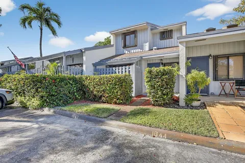$334,800 | 1642 North 15th Terrace, Hollywood, FL 33020