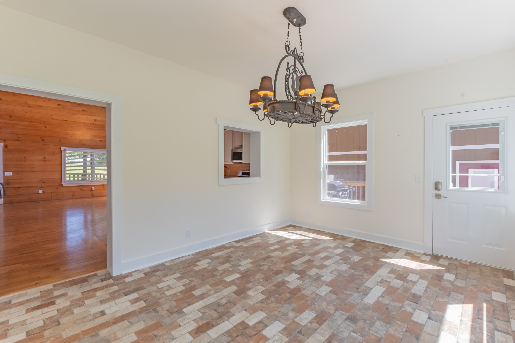959 Ferrells Loop Road Manchester, TN 37355 - Photo 19 of 55 a front view of a house with windows