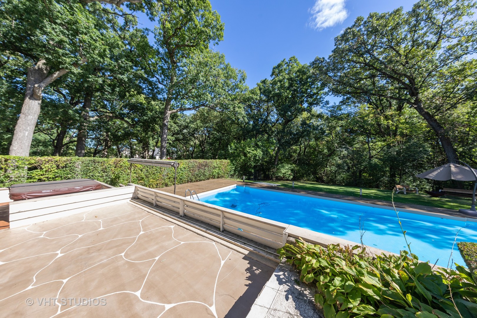 6547 South County Line Road Burr Ridge, IL 60527 - Photo 30 of 59 a view of a tennis court