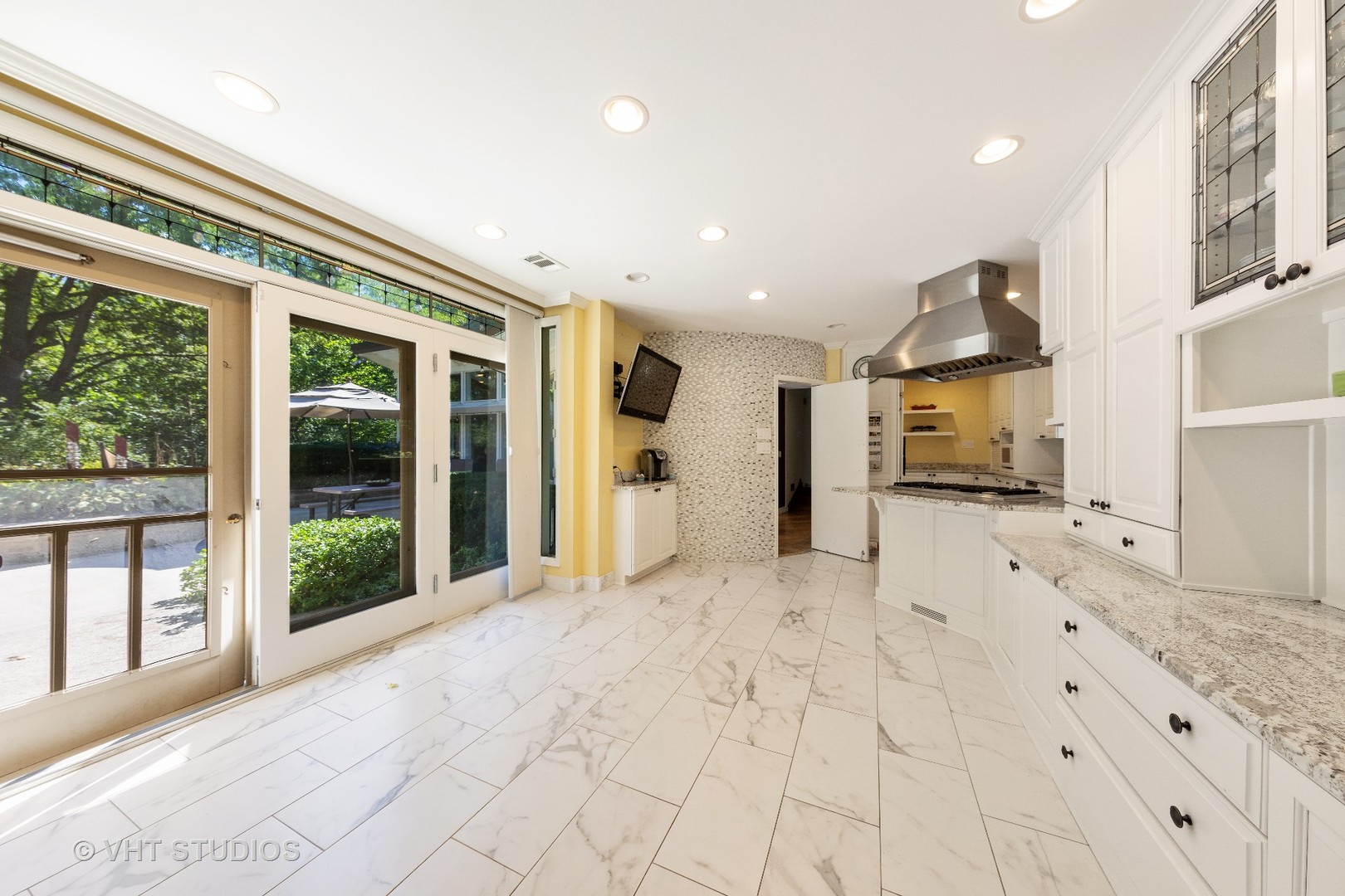 6547 South County Line Road Burr Ridge, IL 60527 - Photo 9 of 59