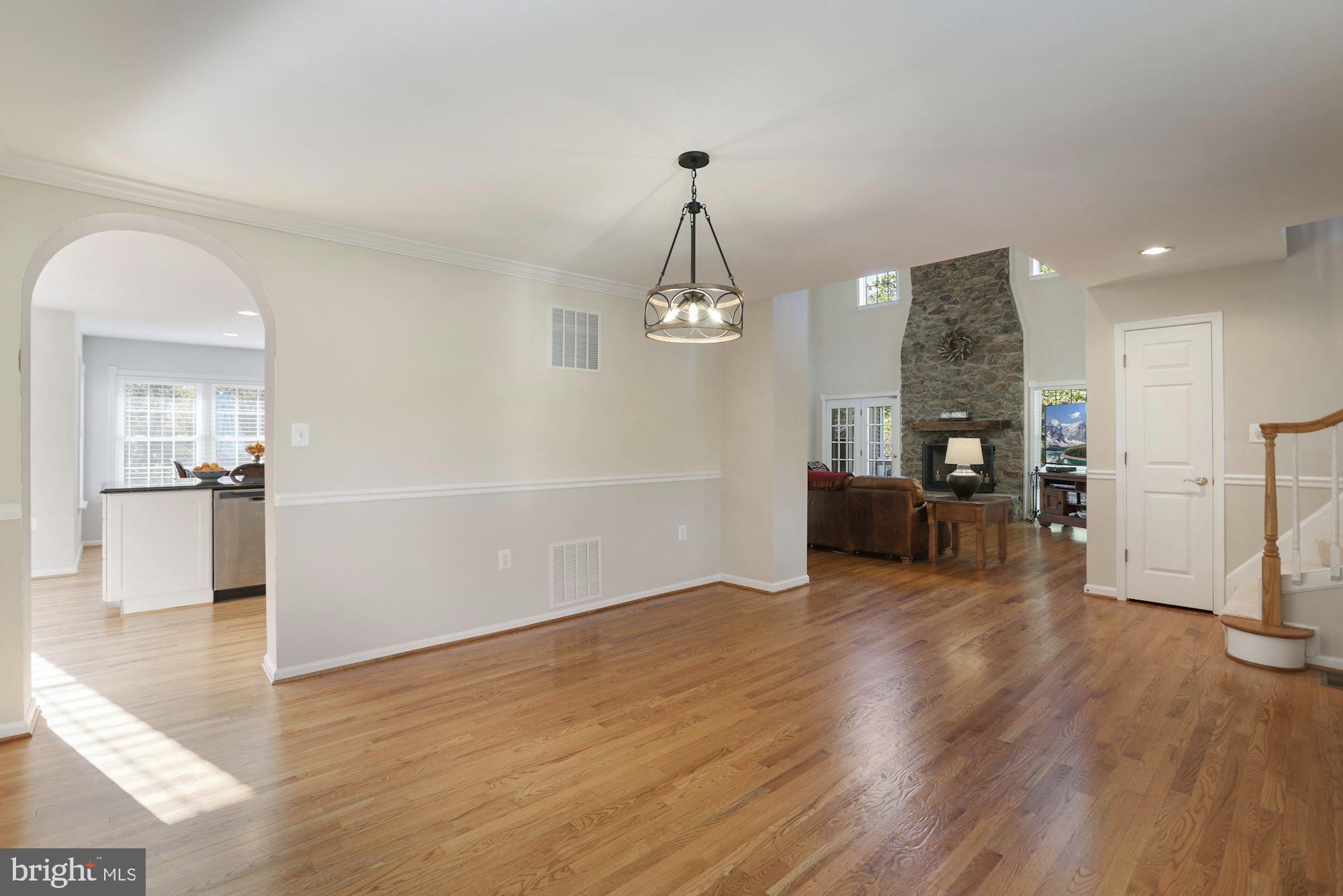 20089 Colchester Road Purcellville, VA 20132 - Photo 11 of 37 Formal dining room