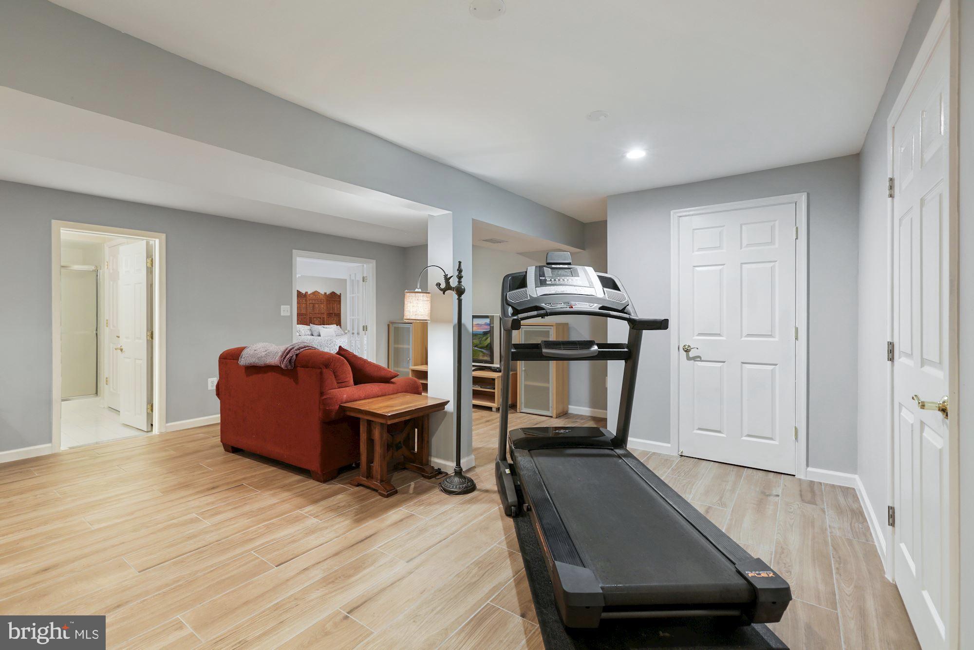 20089 Colchester Road Purcellville, VA 20132 - Photo 18 of 37 Spacious basement recreation room