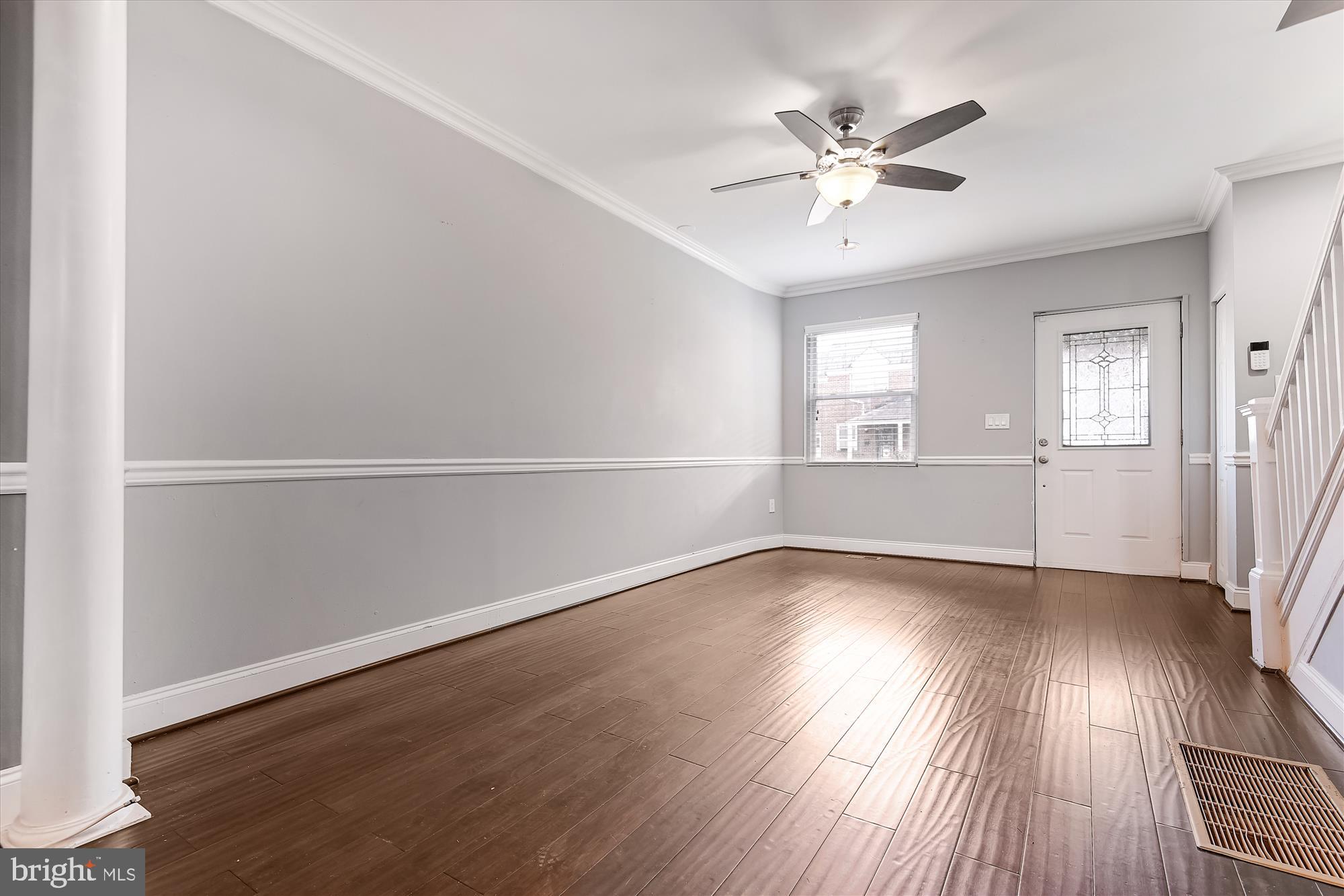 4006 Colborne Road Baltimore, MD 21229 - Photo 8 of 40 Living Room