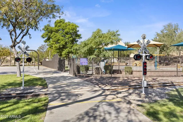 $2,499 | 43213 North Vista Hills Drive, Anthem, AZ 85086