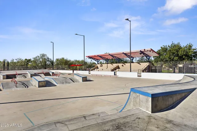 $2,499 | 43213 North Vista Hills Drive, Anthem, AZ 85086