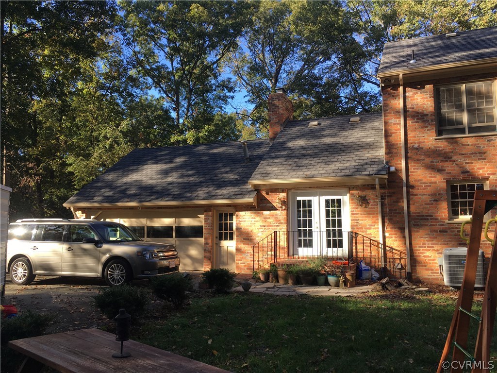1900 Castlebridge Road Midlothian, VA 23113 - Photo 23 of 28 a view of backyard with barbeque grill and outdoor seating