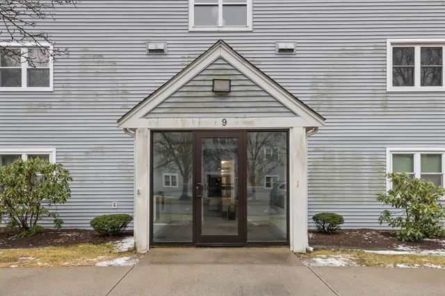 a view of a house with garage