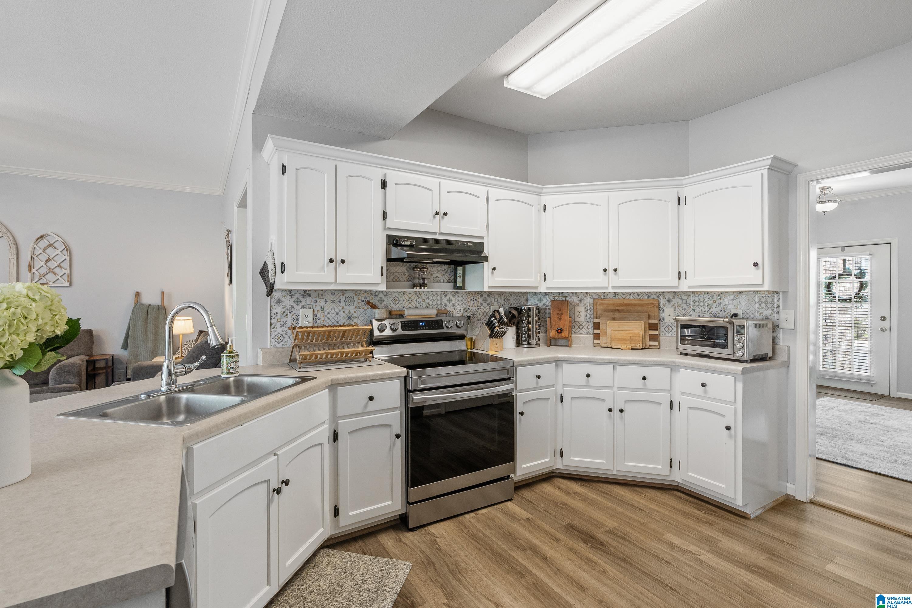 569 Hackberry Ridge Cove Birmingham, AL 35226 - Photo 14 of 36 Gallery Image 14