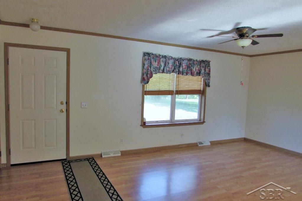 18841 Corunna Road Chesaning, MI 48616 - Photo 17 of 30 50114880-16.JPG