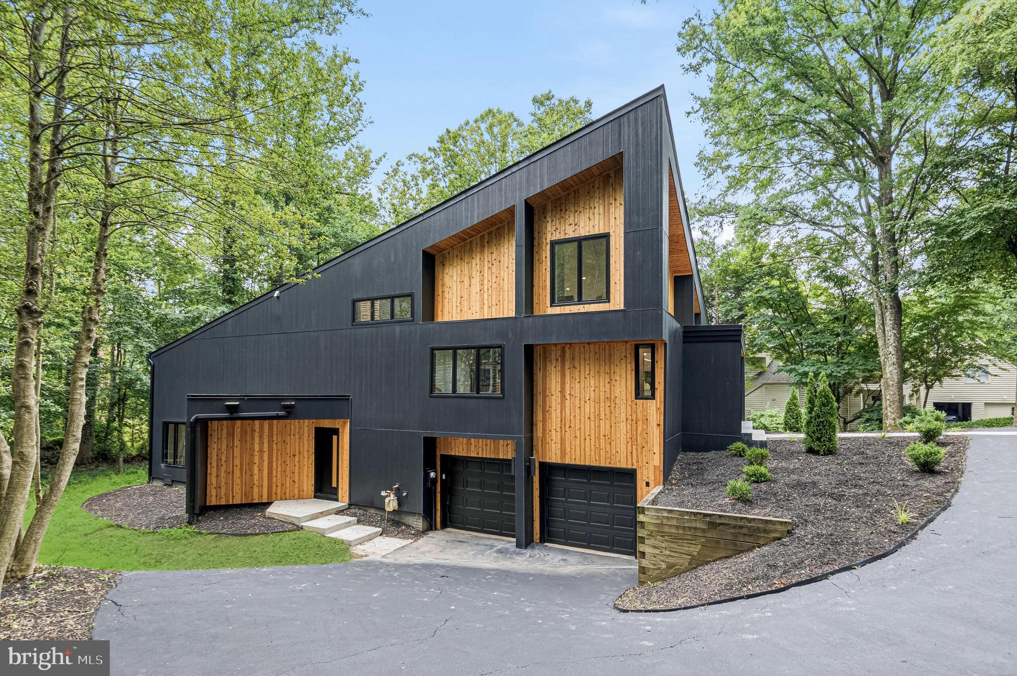 11582 Greenwich Point Road Reston, VA 20194 - Photo 2 of 63
