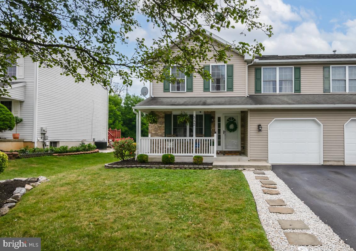 352 Sioux Court Sinking Spring, PA 19608 - Photo 3 of 31