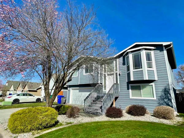 $425,000 | 31 South Arties Lane, Greenacres, WA 99016