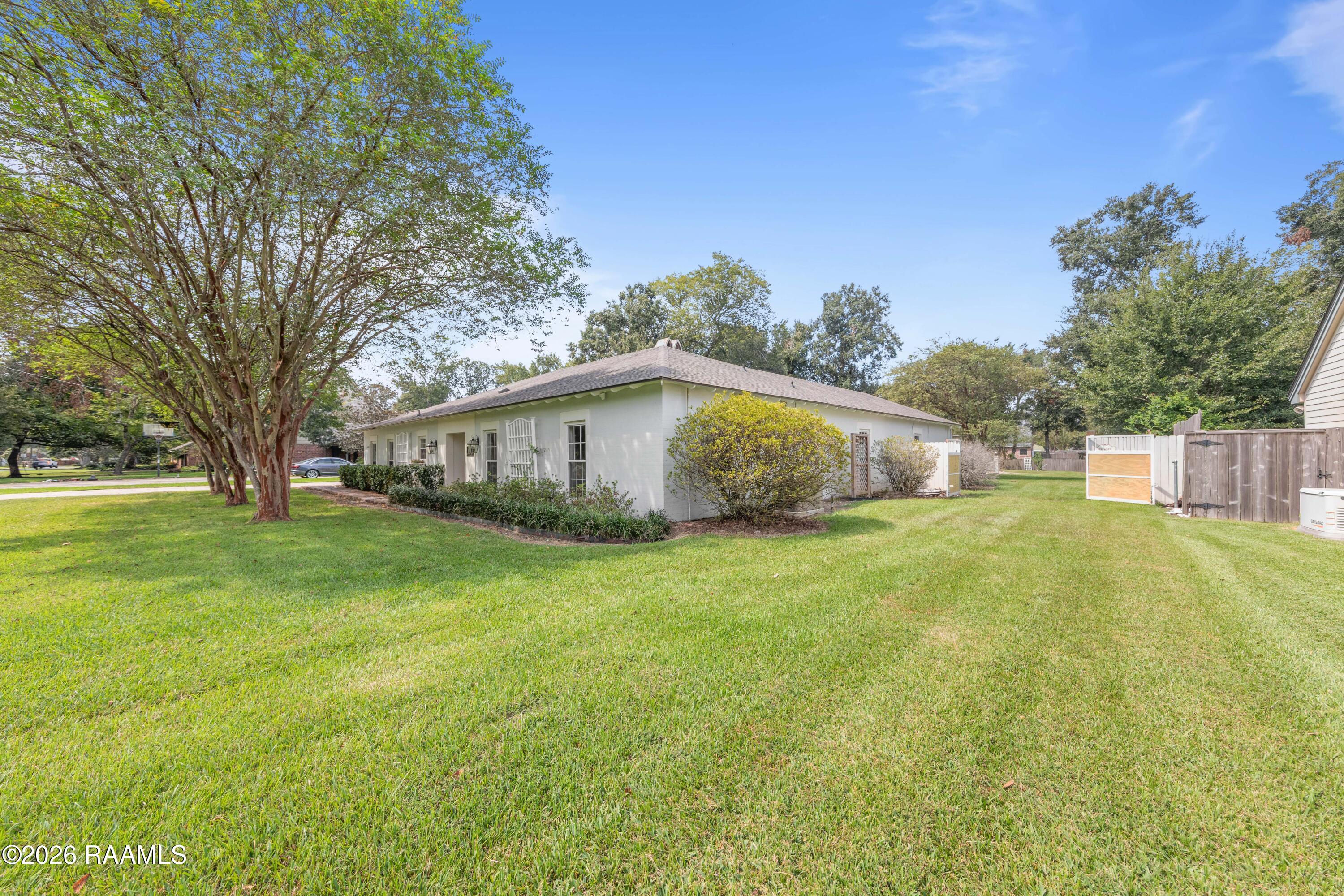 106 Riverview Road Lafayette, LA 70503 - Photo 35 of 39 106 Riverview-8