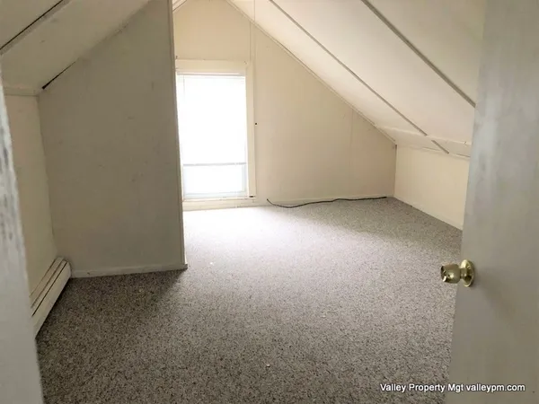 an empty room with a empty space