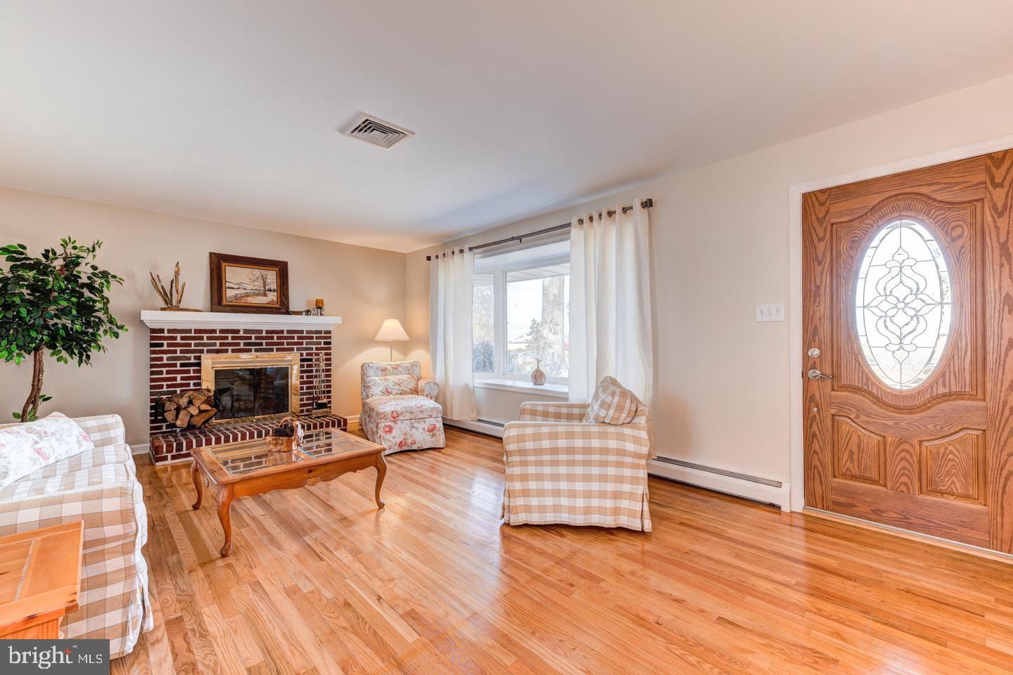 118 Yoder Road Harleysville, PA 19438 - Photo 3 of 32 Gallery Image 3