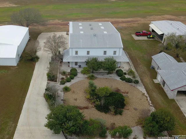 $399,999 | 442 Tailwind Drive, Seguin, TX 78155